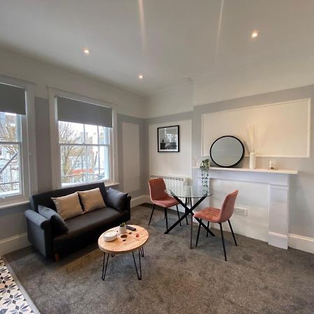 Hove Seaside Getaway Apartments Екстериор снимка