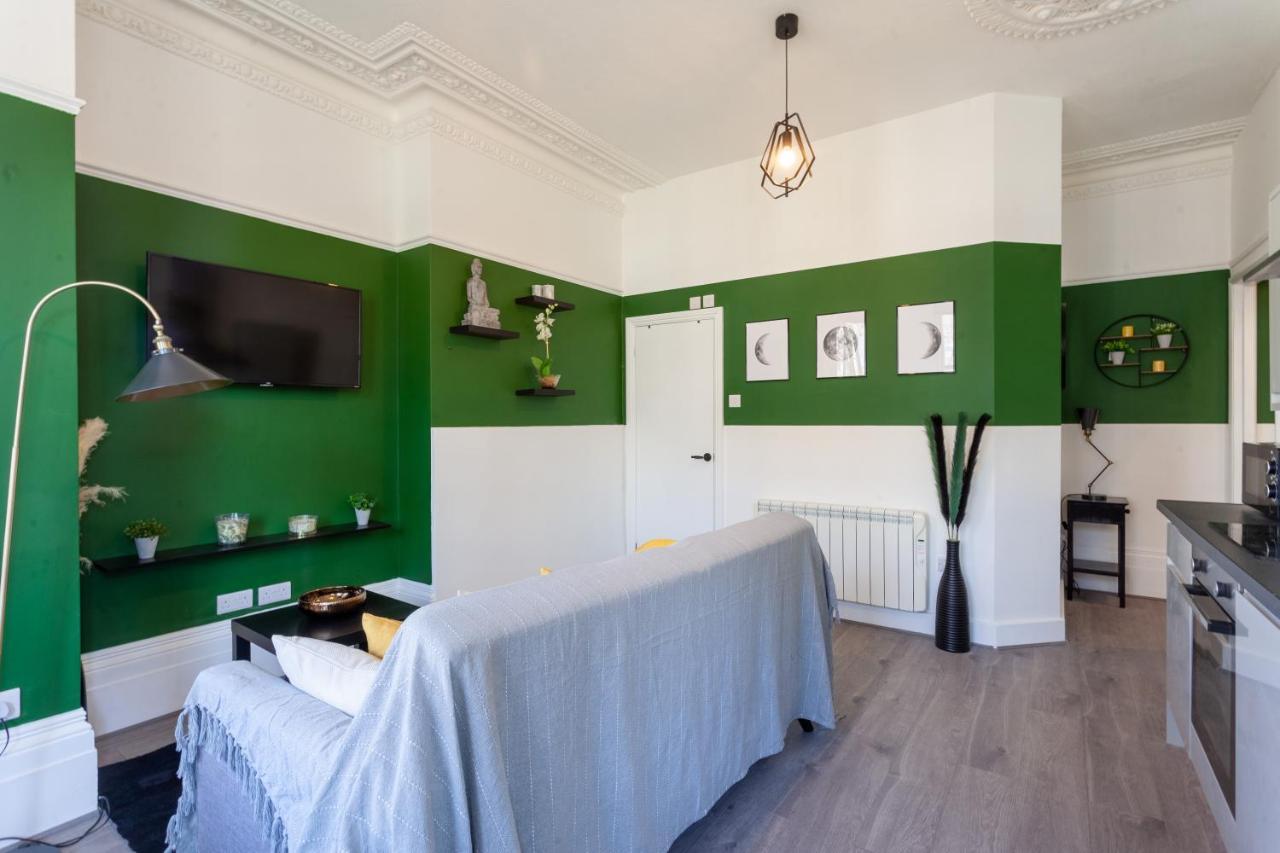 Hove Seaside Getaway Apartments Екстериор снимка
