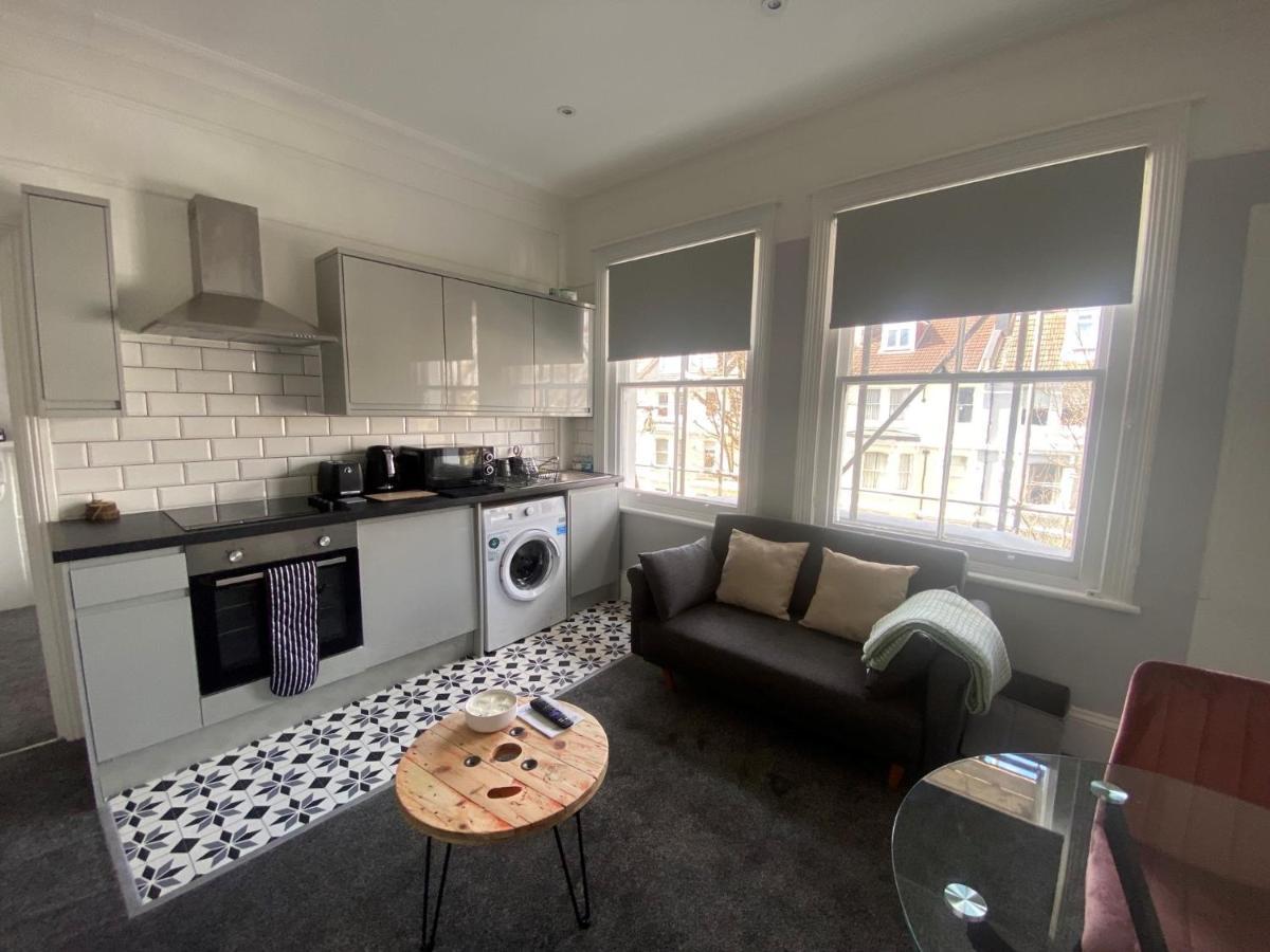 Hove Seaside Getaway Apartments Екстериор снимка